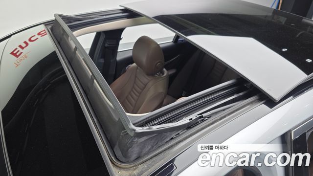 Mercedes-Benz E-Class 2020 — photo 25