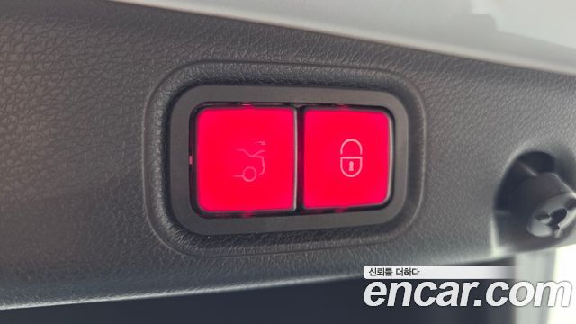 Mercedes-Benz E-Class 2020 — photo 27