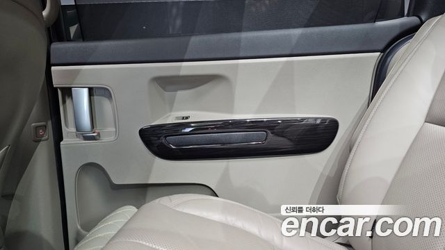 Kia Canival 2019 — photo 15