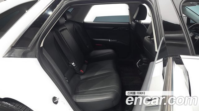 Hyundai Grandeur 2023 — photo 17