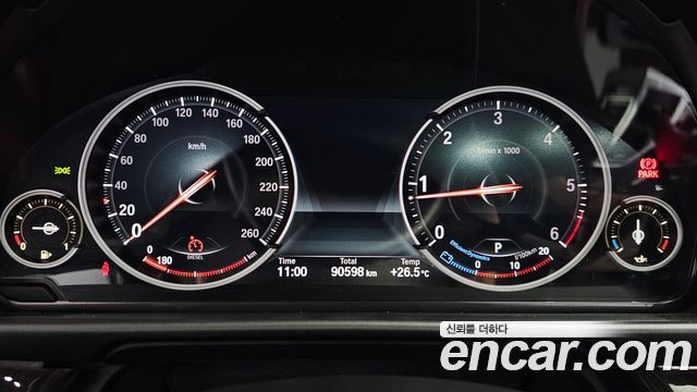 BMW 5-Series 2013 — photo 8