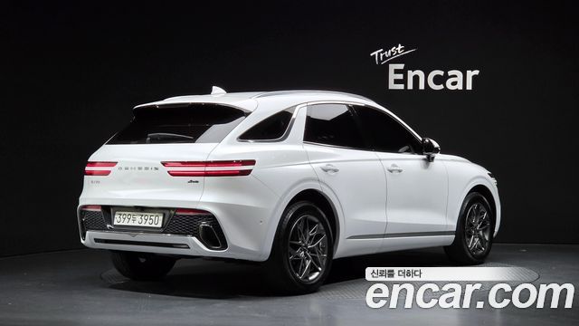 Genesis GV70 2023 — photo 2