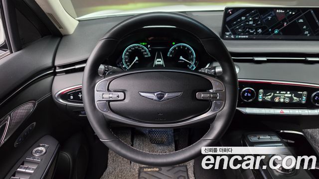 Genesis GV70 2023 — photo 19