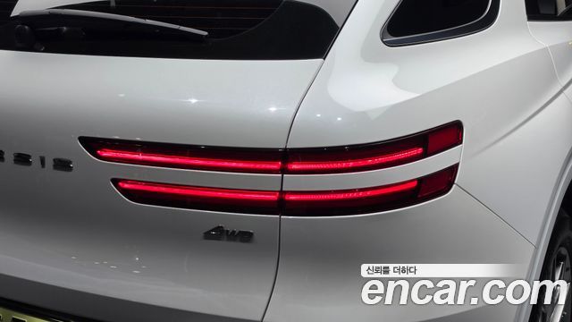 Genesis GV70 2023 — photo 9