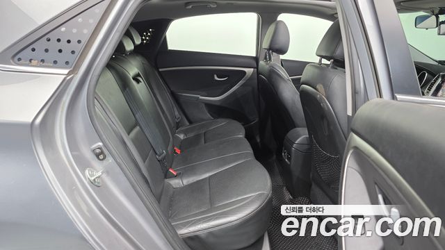 Hyundai i30 2014 — photo 12