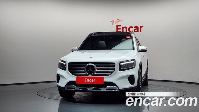 Mercedes-Benz GLB-Class 2024 — photo 3