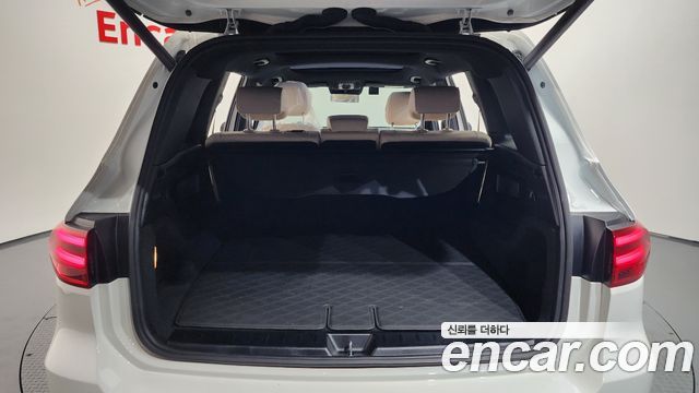 Mercedes-Benz GLB-Class 2024 — photo 31