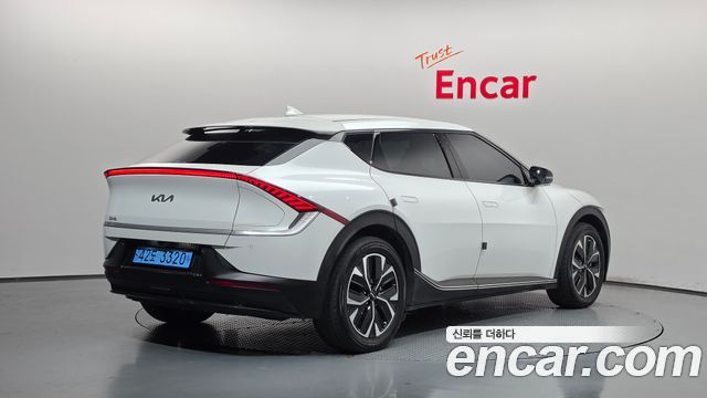 Kia EV6 2023 — photo 2