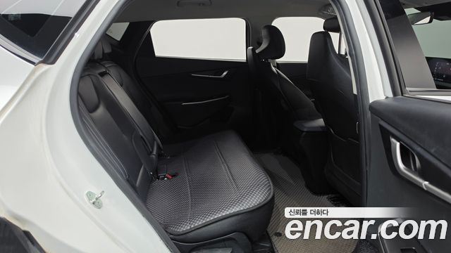 Kia EV6 2023 — photo 17