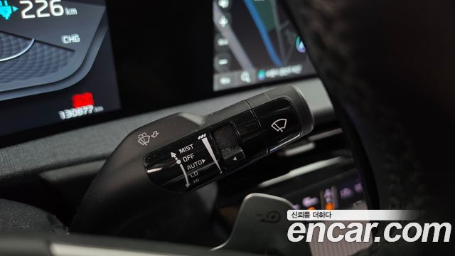 Kia EV6 2023 — photo 25