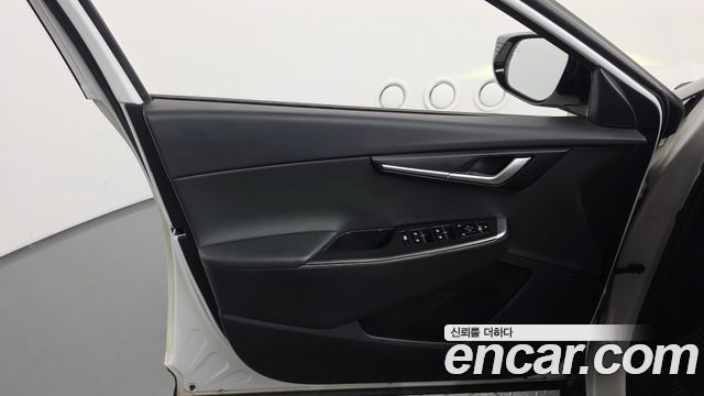 Kia EV6 2023 — photo 14