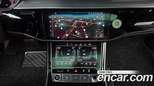 Audi A8 2021 — photo 19