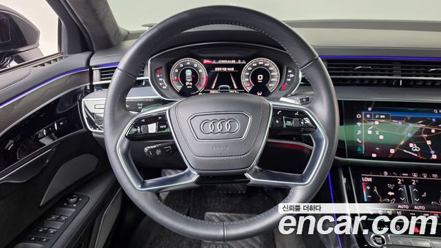 Audi A8 2021 — photo 21