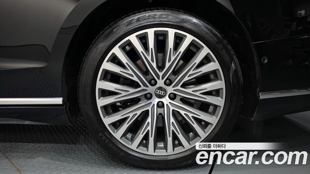 Audi A8 2021 — photo 7