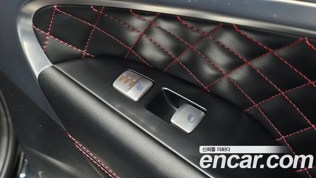 Genesis G70 2018 — photo 22
