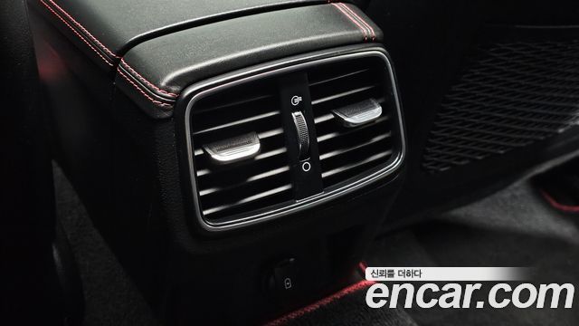 Genesis G70 2018 — photo 27