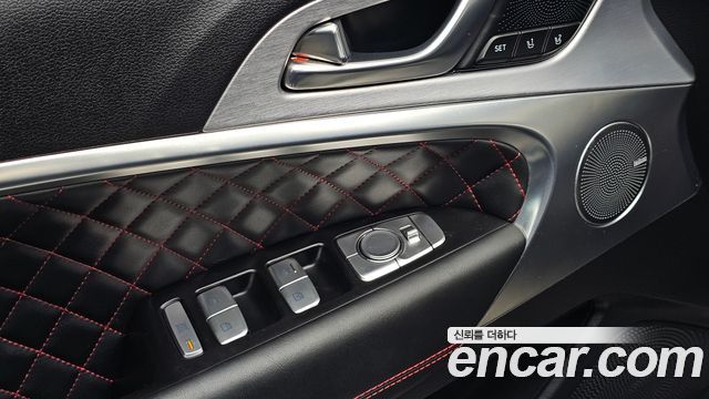 Genesis G70 2018 — photo 30