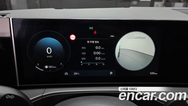 Hyundai Santafe 2025 — photo 11