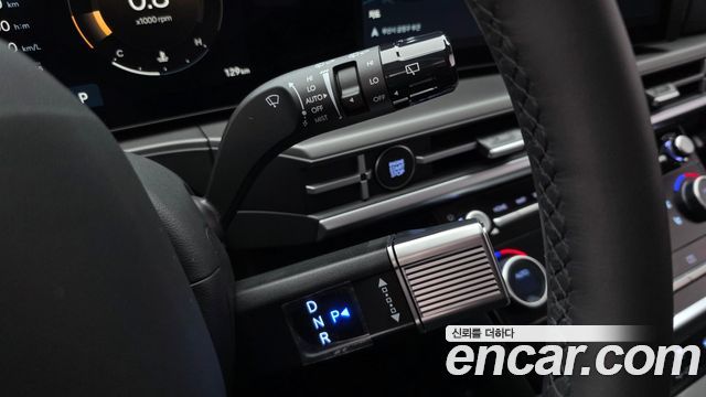 Hyundai Santafe 2025 — photo 12