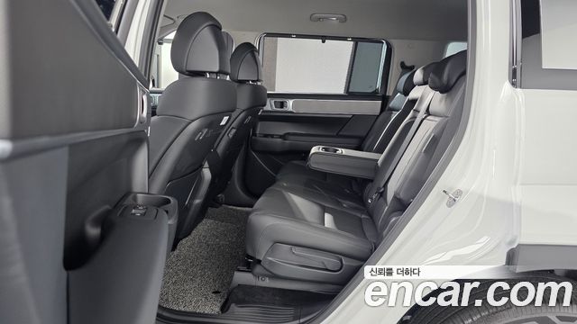 Hyundai Santafe 2025 — photo 17