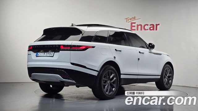 Land Rover Range Rover Velar 2026 — photo 2