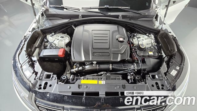 Land Rover Range Rover Velar 2026 — photo 6