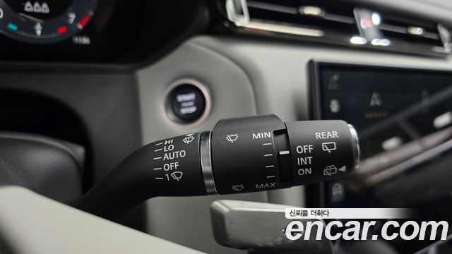Land Rover Range Rover Velar 2026 — photo 29