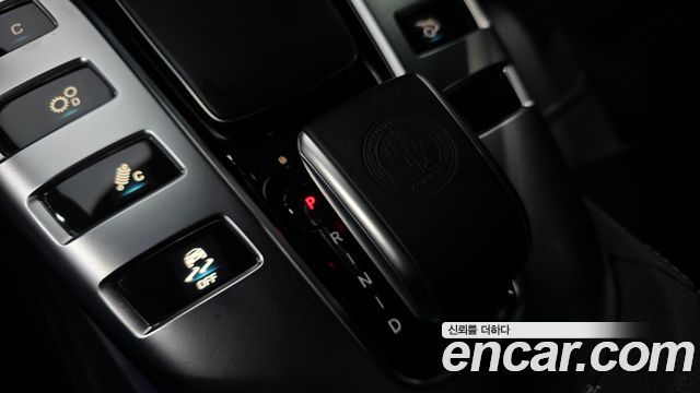 Mercedes-Benz AMG GT 2021 — photo 12