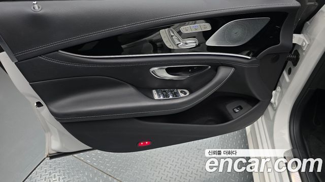 Mercedes-Benz AMG GT 2021 — photo 14