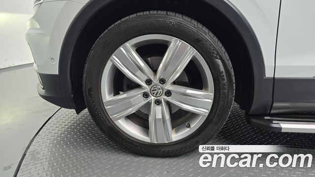 Volkswagen Tiguan 2020 — photo 5
