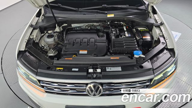 Volkswagen Tiguan 2020 — photo 6