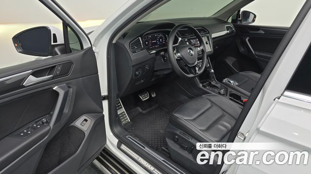 Volkswagen Tiguan 2020 — photo 13
