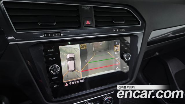 Volkswagen Tiguan 2020 — photo 20