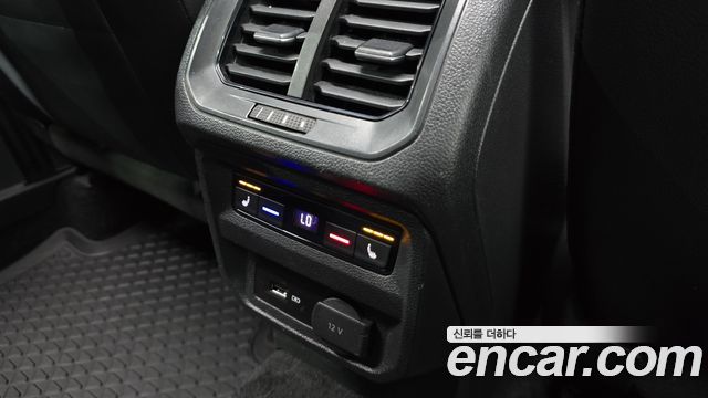 Volkswagen Tiguan 2020 — photo 24