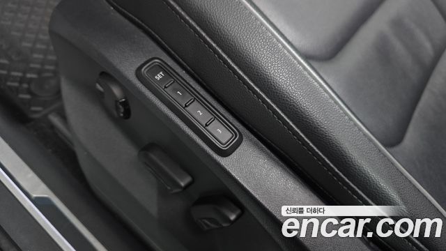 Volkswagen Tiguan 2020 — photo 30