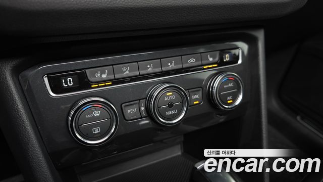 Volkswagen Tiguan 2020 — photo 31