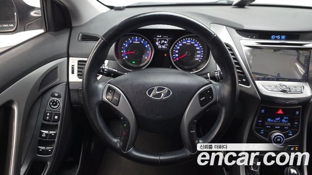 Hyundai AVANTE 2015 — photo 13