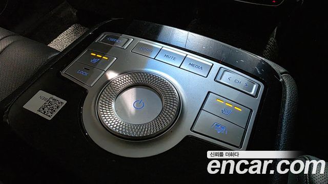 Genesis G80 2021 — photo 30
