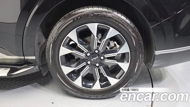 Kia Canival 2023 — photo 5