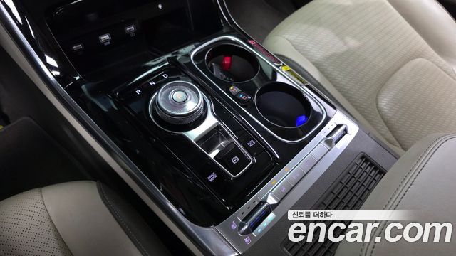 Kia Canival 2023 — photo 12