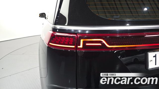 Kia Canival 2023 — photo 9