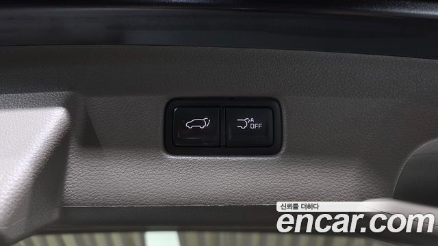 Kia Canival 2023 — photo 30