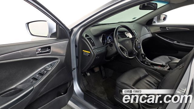 Hyundai Sonata 2015 — photo 13