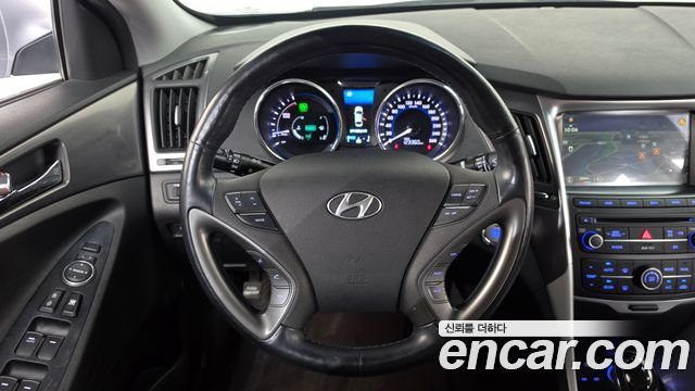 Hyundai Sonata 2015 — photo 18