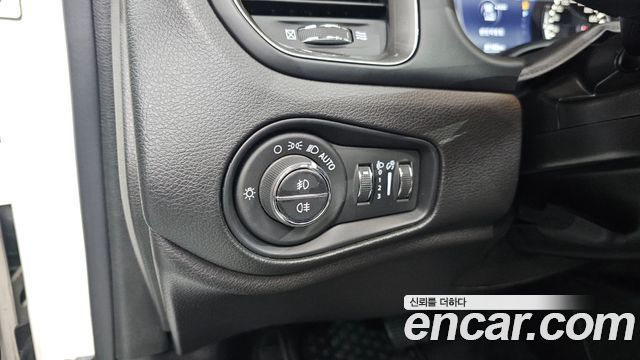 Jeep Renegade 2019 — photo 18