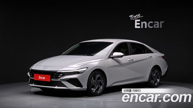 Hyundai AVANTE 2025 — photo 1