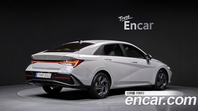 Hyundai AVANTE 2025 — photo 2