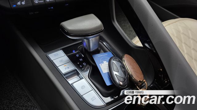 Hyundai AVANTE 2025 — photo 9