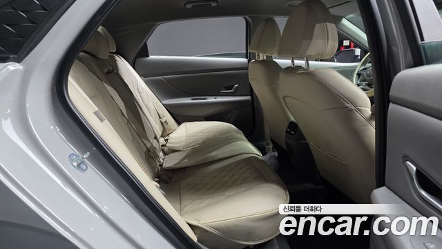 Hyundai AVANTE 2025 — photo 11