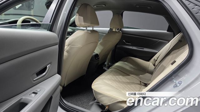 Hyundai AVANTE 2025 — photo 12